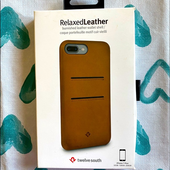 Twelve South - Relaxed Leather iPhone 7 Plus Case - Picture 5 of 10